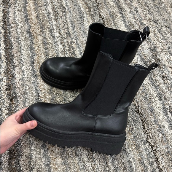 NWOT Good American Chelsea Combat Boots Sz 7.5 | Good American Black Combat Boot - Picture 7 of 10